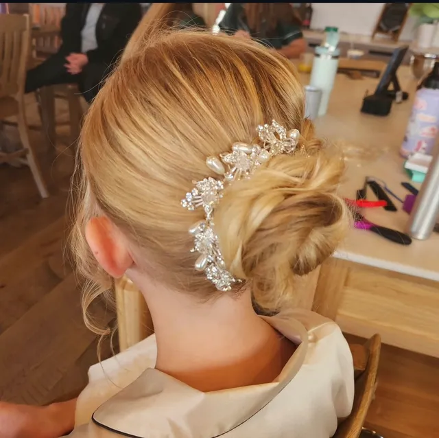 flower girl side